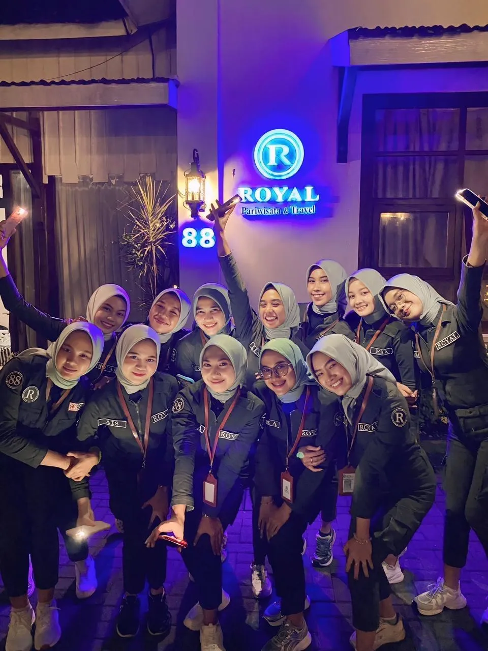 Depan Office Royal Pariwisata